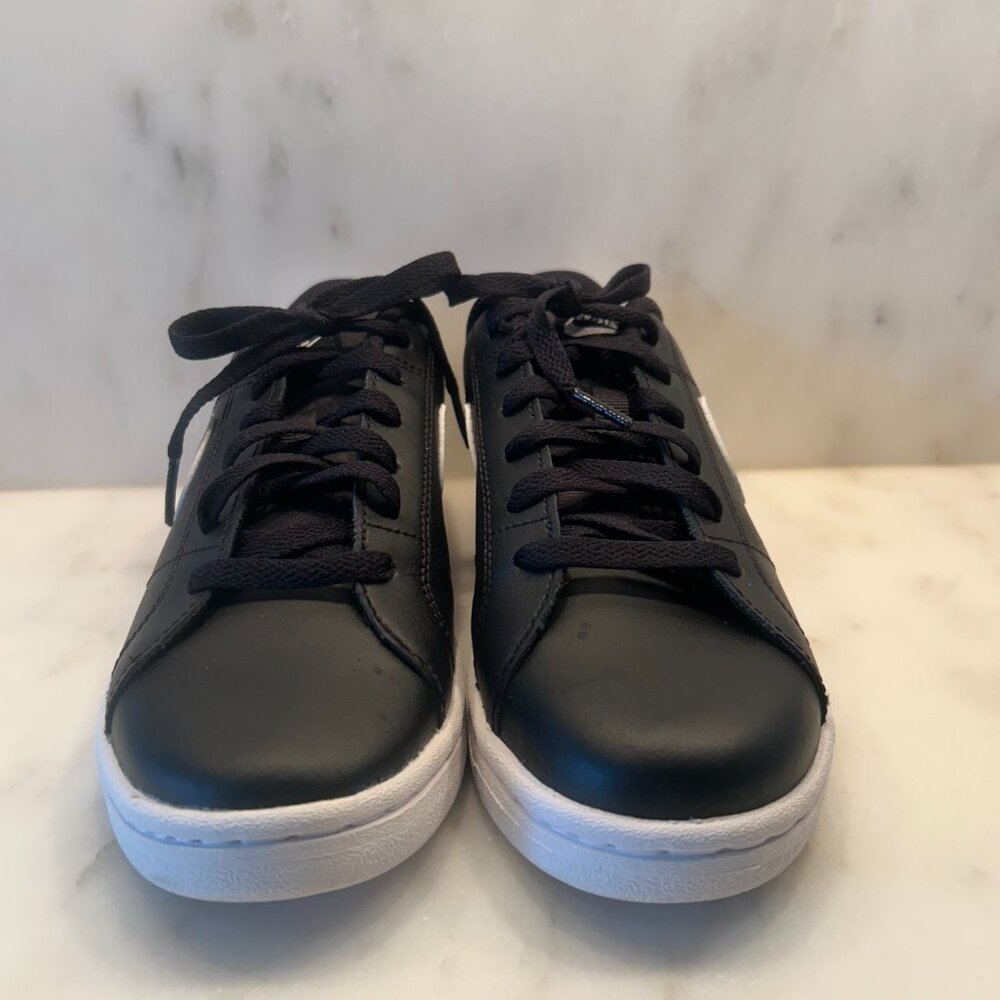 BNIB  NIKE Women's Flat Sports Leisure Court Royal US 7.5 Black